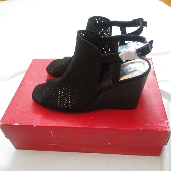 Carlos Santana Shoes - Carlos Santana Gabrielle Sandal